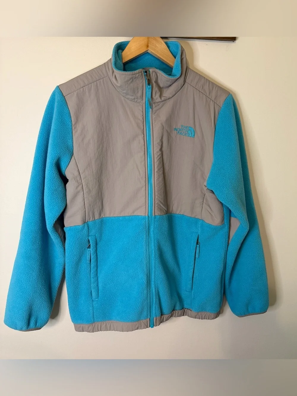 The North Face Girls XL 18 Fleece Jacket Blue Gray Full Zip Lightweight Coat